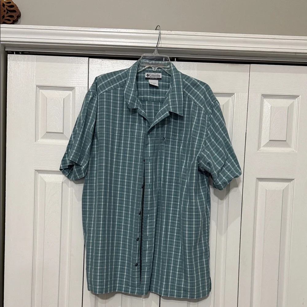 Men’s used button up short sleeve shirt - Picture 1 of 5